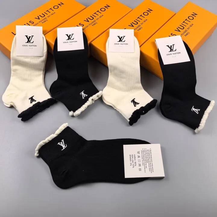 スーパーコピー ルイヴィトン 靴下