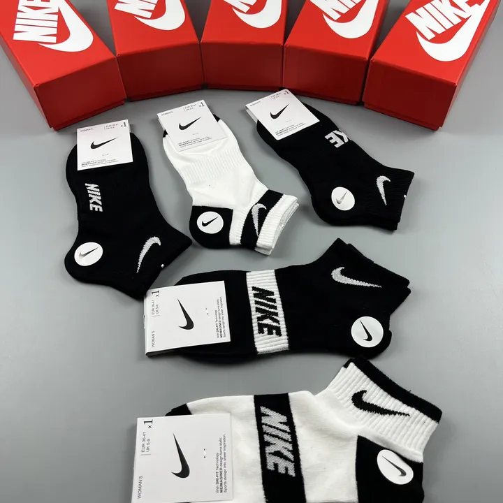 スーパーコピー ナイキ 靴下