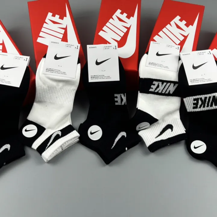 スーパーコピー ナイキ 靴下