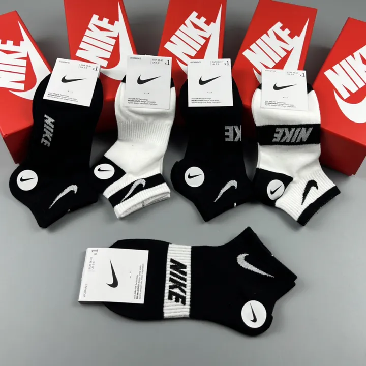 スーパーコピー ナイキ 靴下