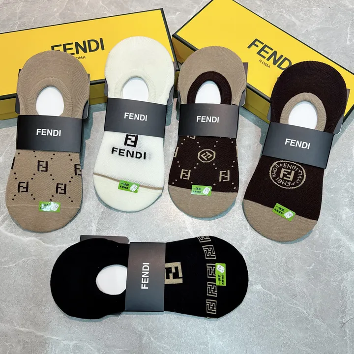 スーパーコピー ヴェルサーチ 靴下