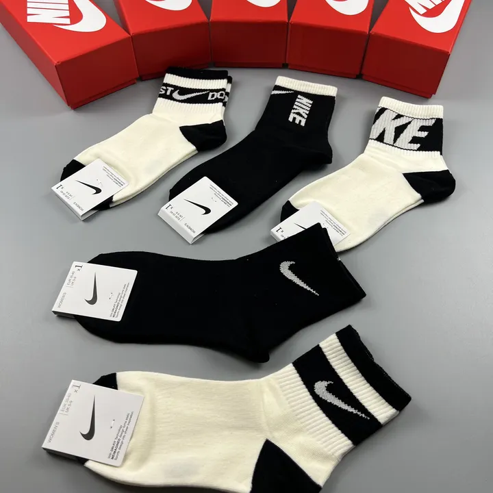 スーパーコピー ナイキ 靴下