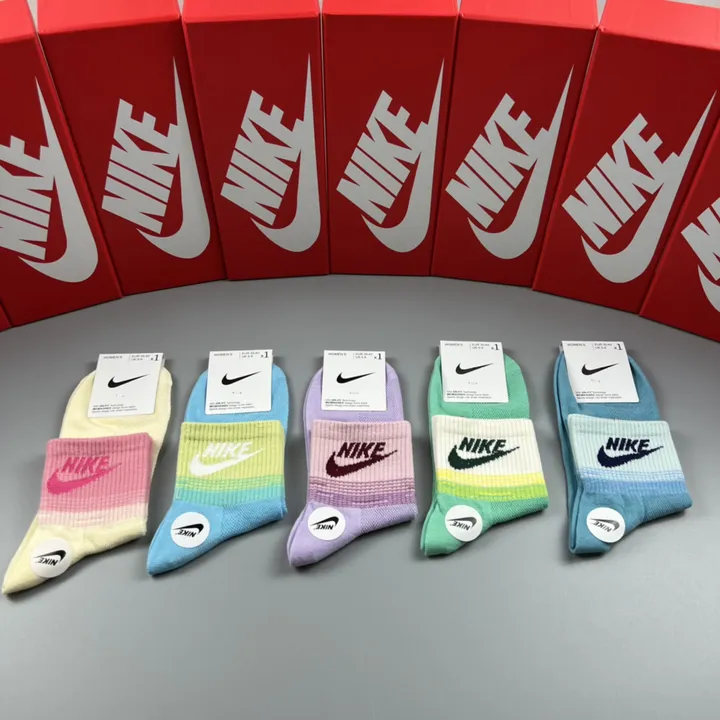 スーパーコピー ナイキ 靴下