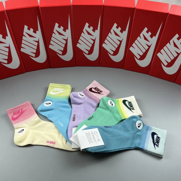 スーパーコピー ナイキ 靴下