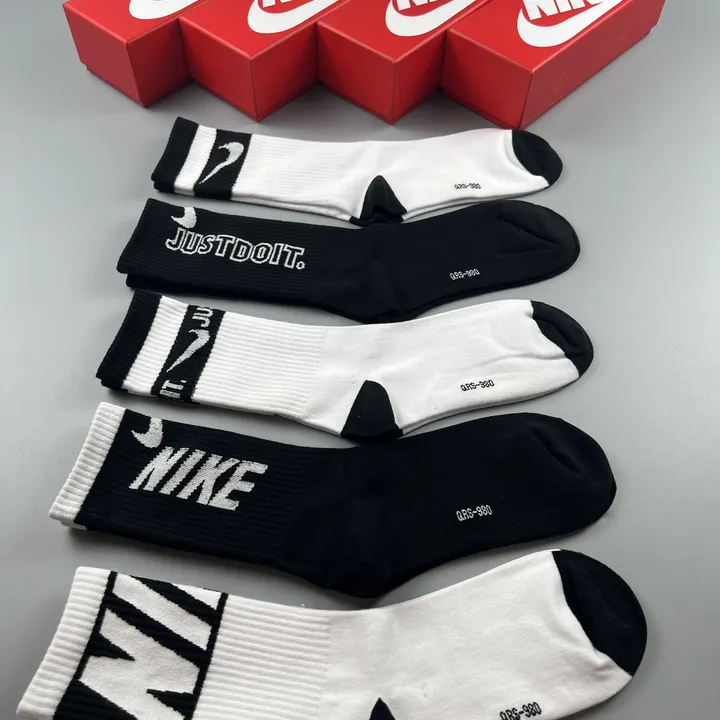 スーパーコピー ナイキ 靴下