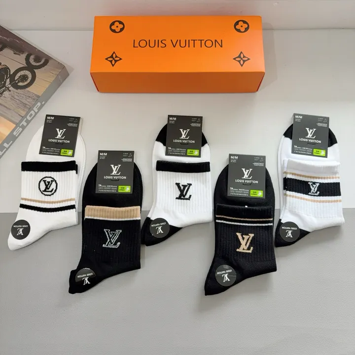 スーパーコピー ルイヴィトン 靴下