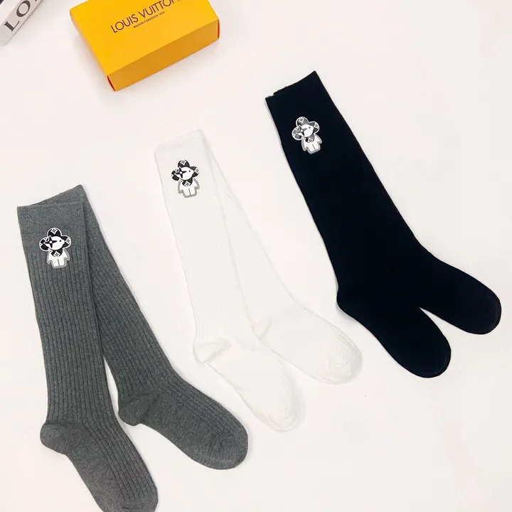 スーパーコピー ルイヴィトン 靴下