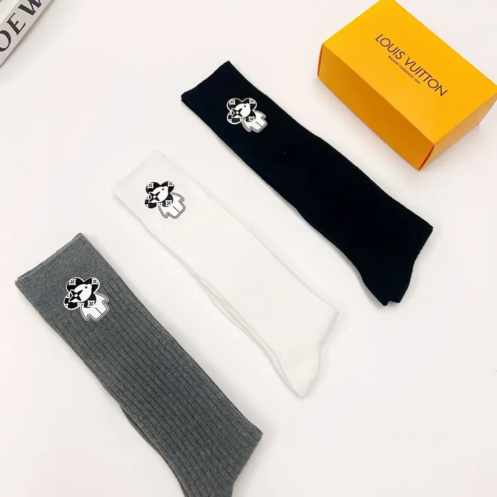 スーパーコピー ルイヴィトン 靴下