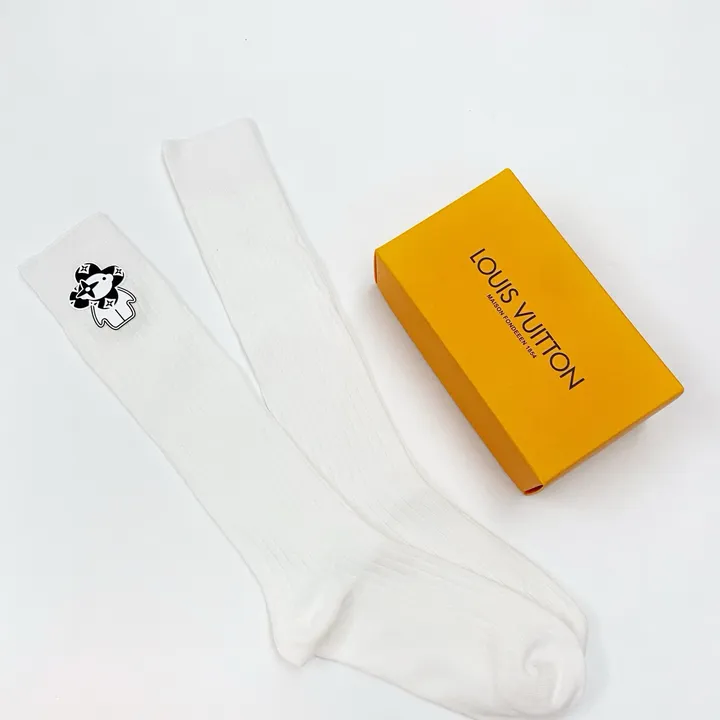 スーパーコピー ルイヴィトン 靴下
