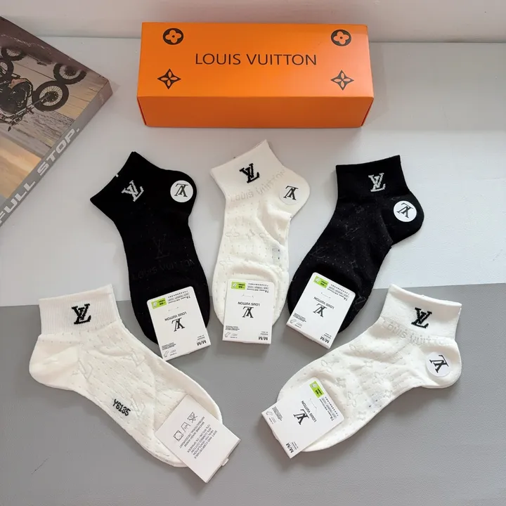 スーパーコピー ルイヴィトン 靴下