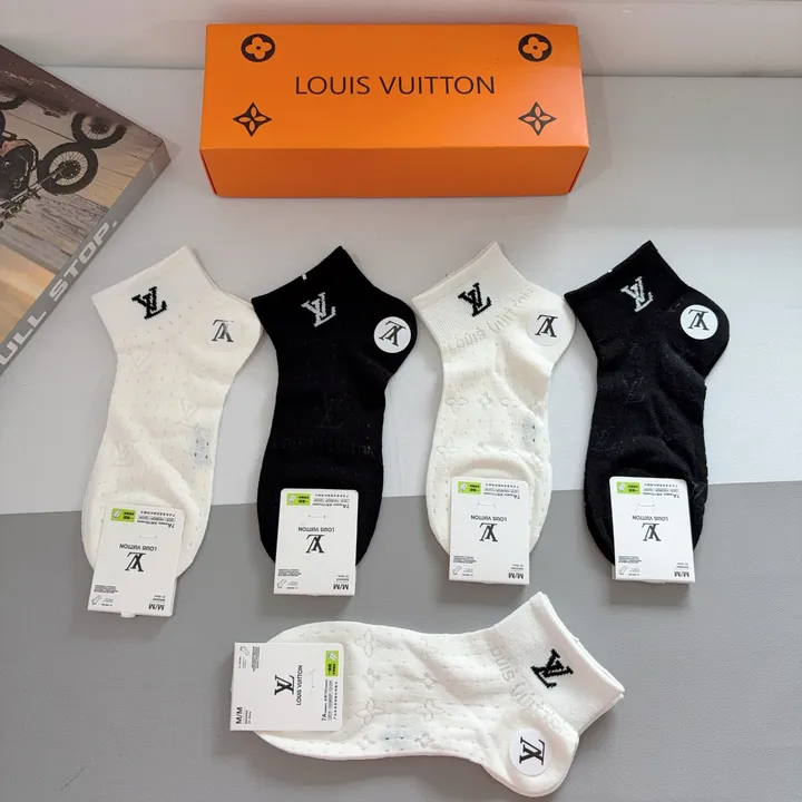 スーパーコピー ルイヴィトン 靴下