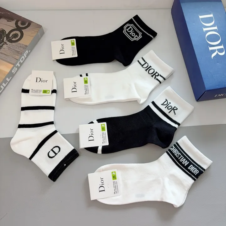 スーパーコピー ディオール 靴下