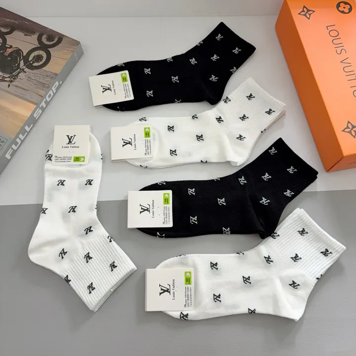 スーパーコピー ルイヴィトン 靴下