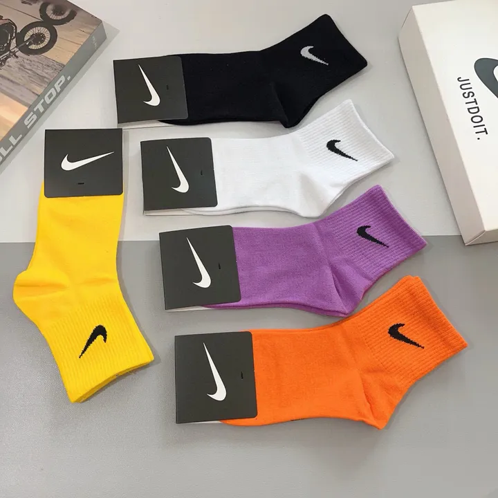 スーパーコピー ミュウミュウ 靴下