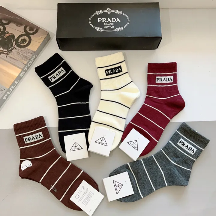 スーパーコピー プラダ 靴下