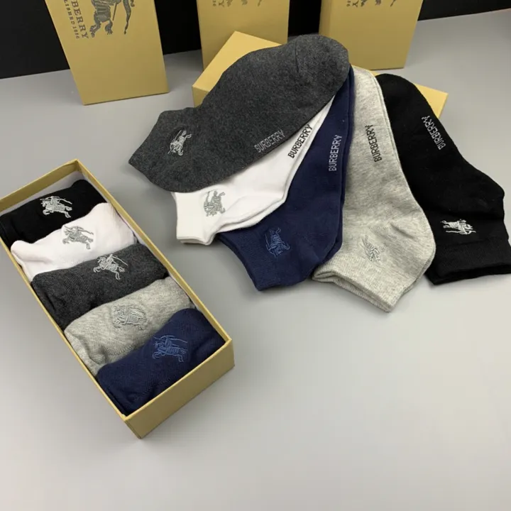 スーパーコピー プラダ 靴下