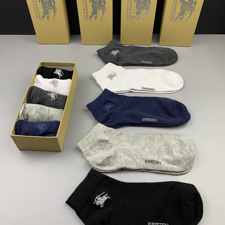 スーパーコピー プラダ 靴下