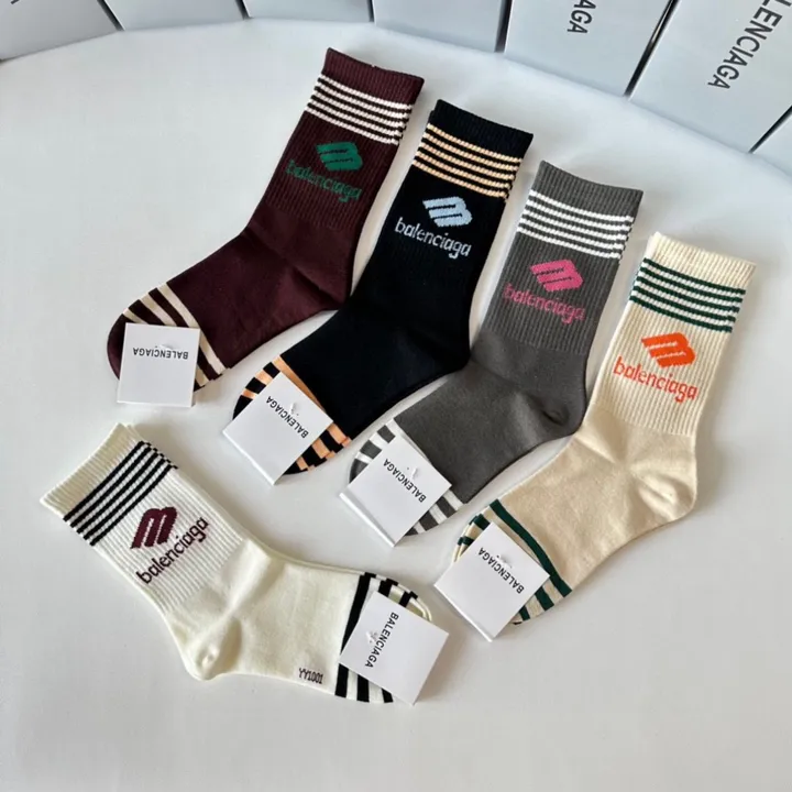 スーパーコピー バレンシアガ 靴下