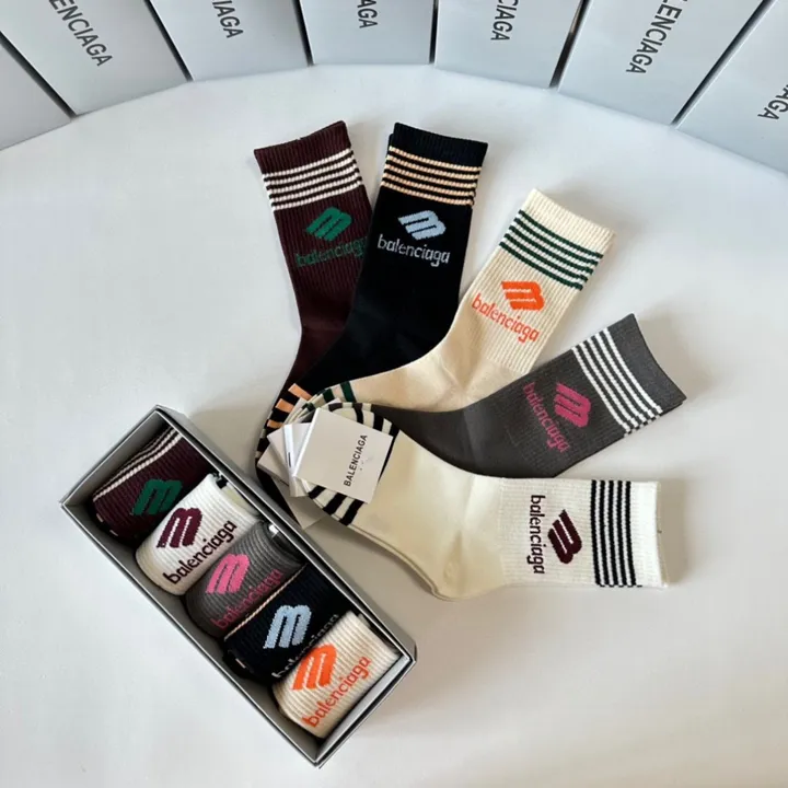 スーパーコピー バレンシアガ 靴下