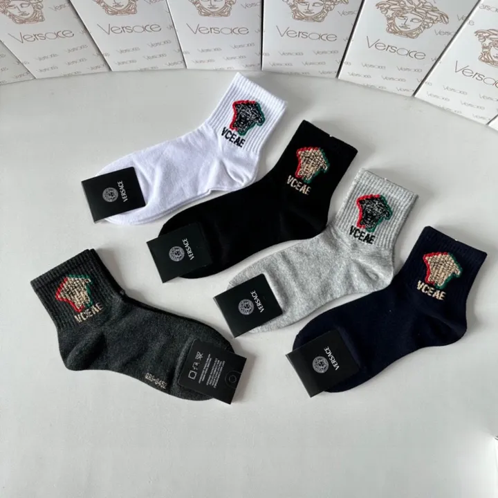 スーパーコピー ヴェルサーチ 靴下