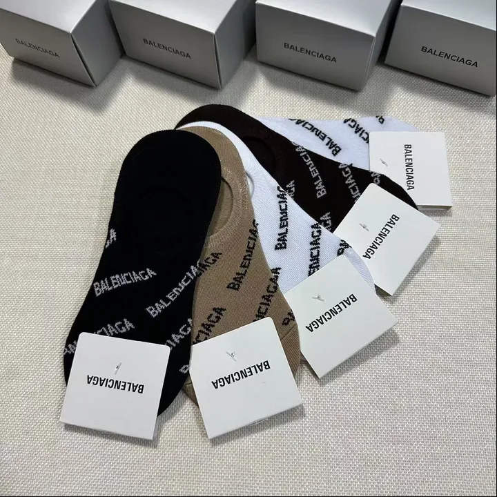 スーパーコピー バレンシアガ 靴下