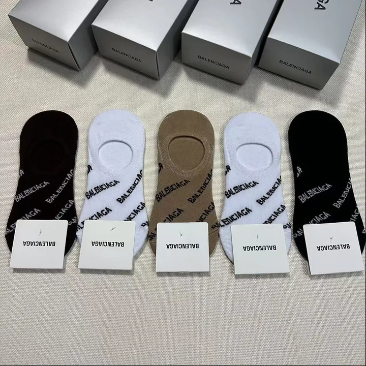 スーパーコピー バレンシアガ 靴下