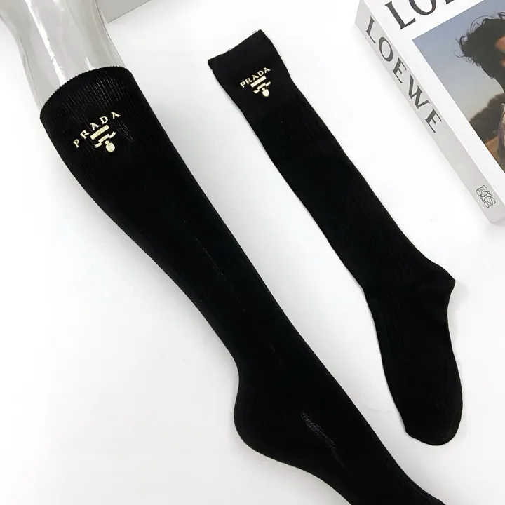 スーパーコピー プラダ 靴下