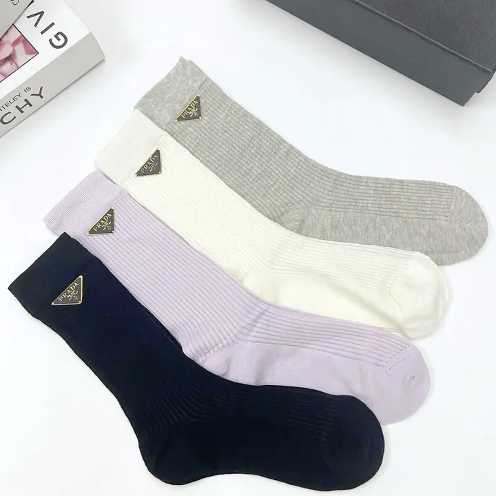 スーパーコピー プラダ 靴下