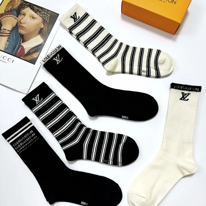 スーパーコピー ルイヴィトン 靴下