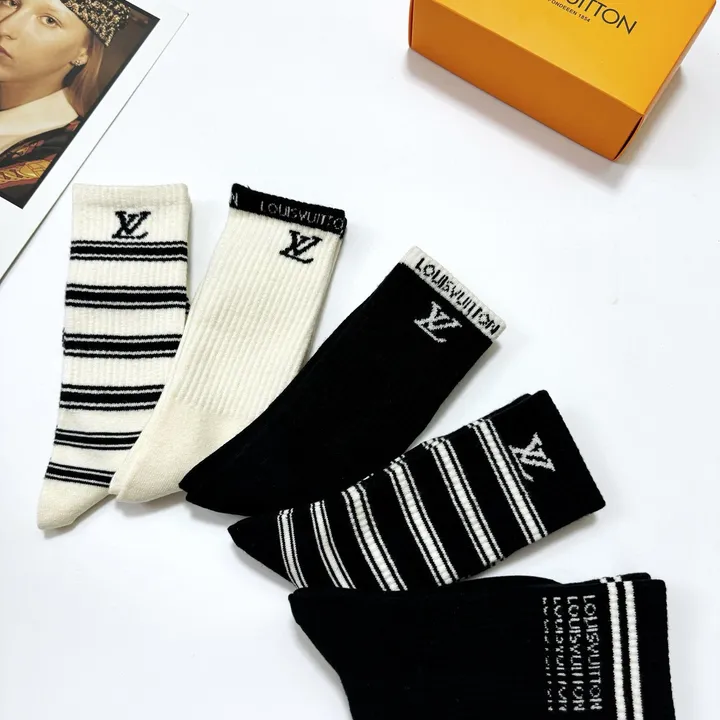 スーパーコピー ルイヴィトン 靴下