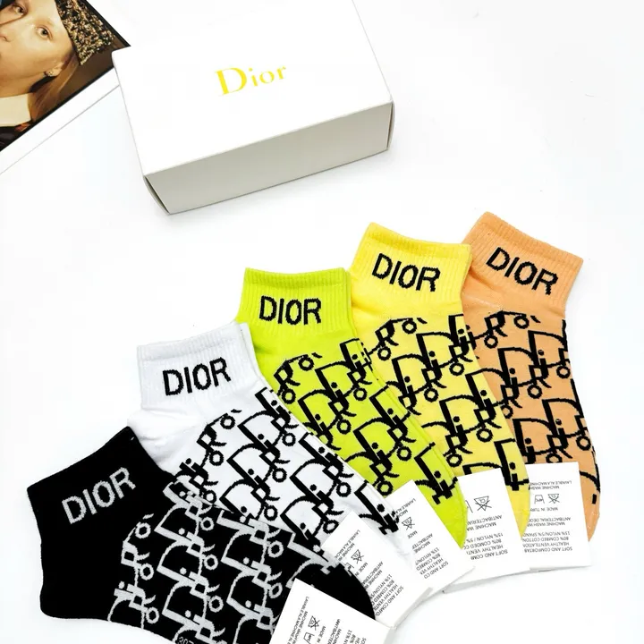 スーパーコピー ディオール 靴下