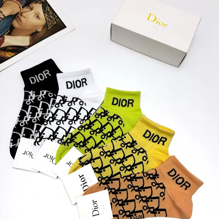 スーパーコピー ディオール 靴下