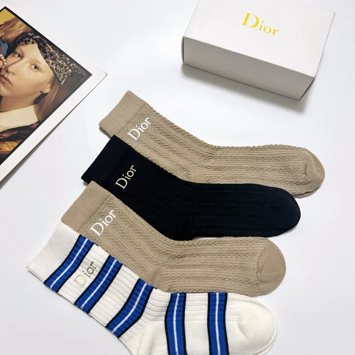 スーパーコピー ディオール 靴下