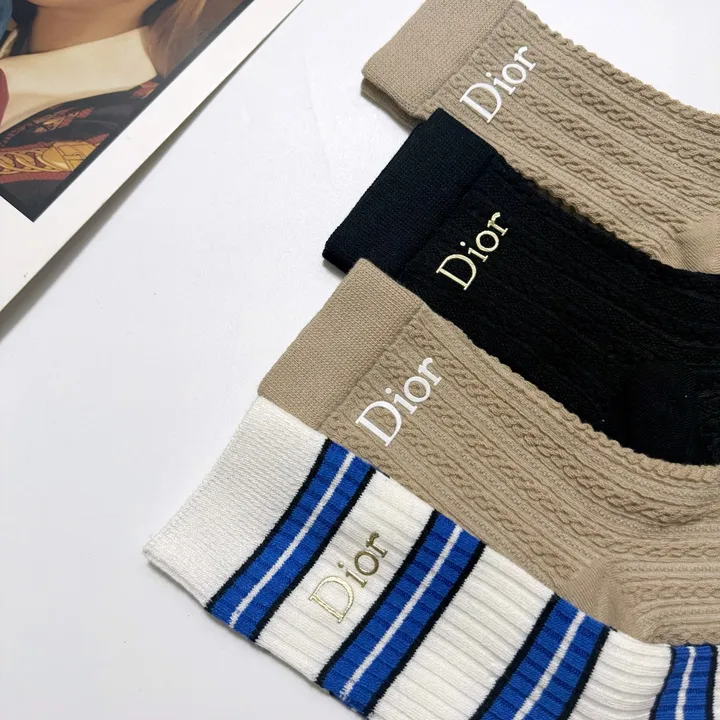 スーパーコピー ディオール 靴下