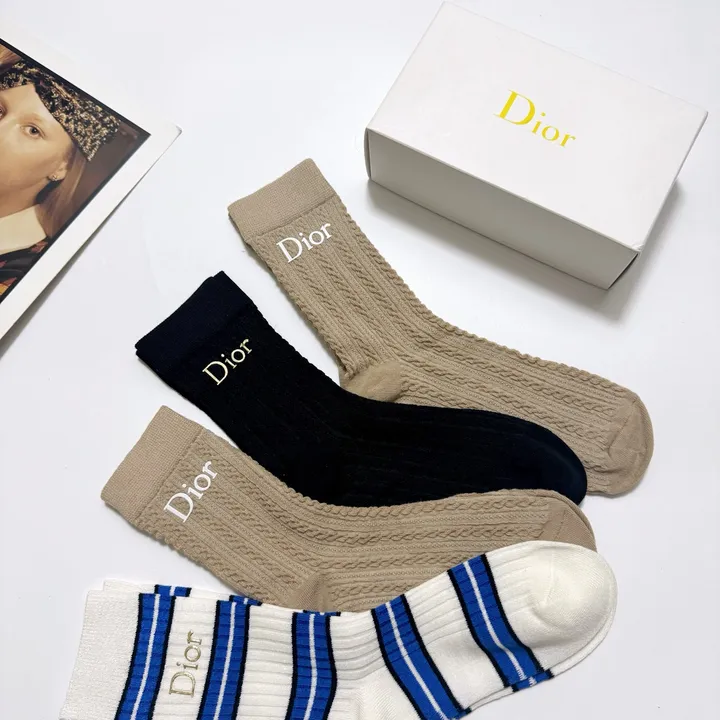スーパーコピー ディオール 靴下