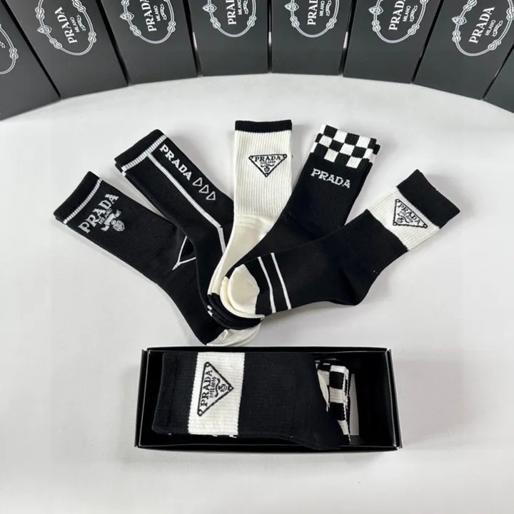 スーパーコピー プラダ 靴下