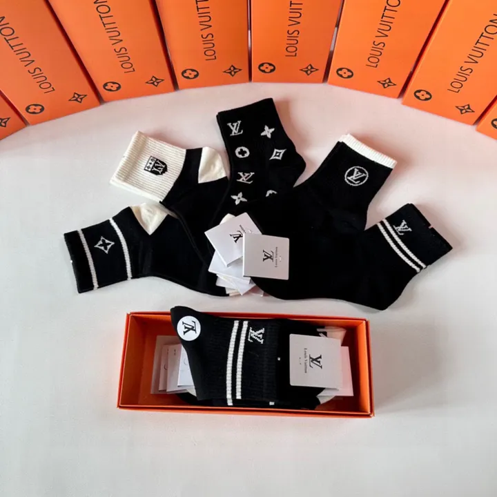 スーパーコピー ルイヴィトン 靴下