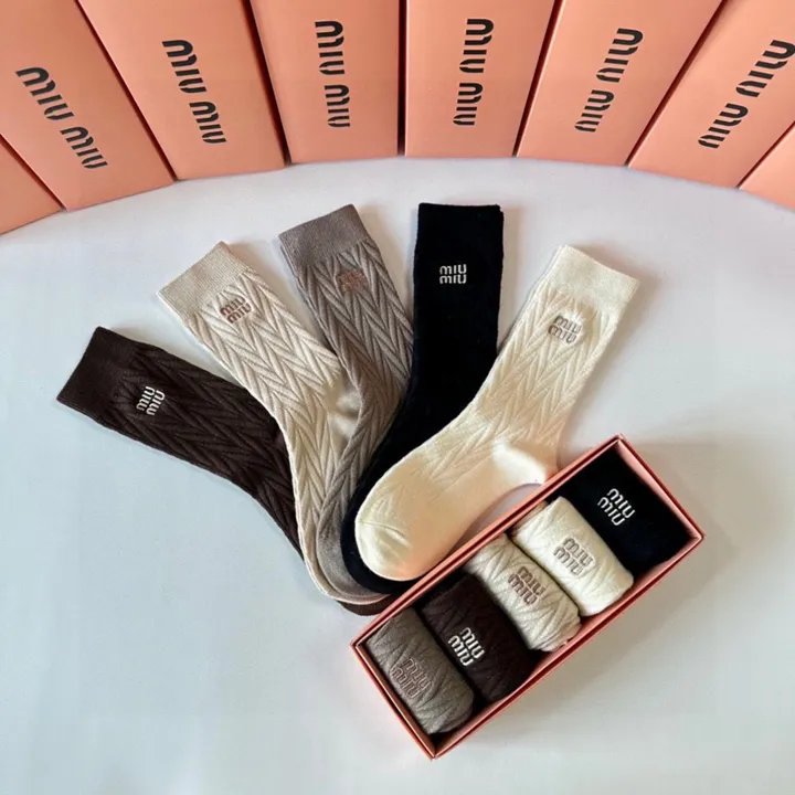 スーパーコピー ミュウミュウ 靴下