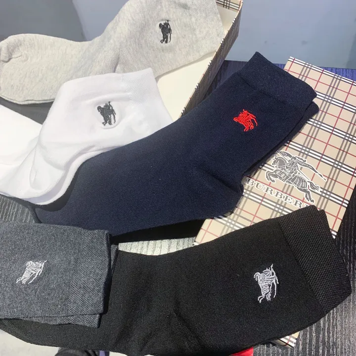 スーパーコピー バーバリー ス 靴下