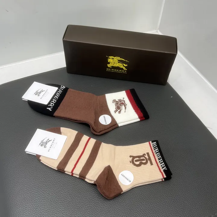 スーパーコピー バーバリー ス 靴下