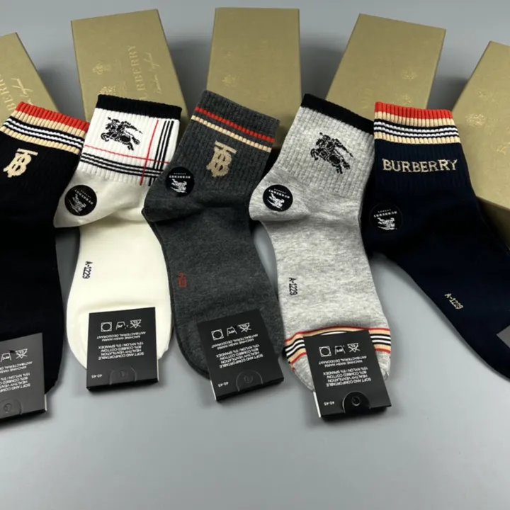 スーパーコピー バーバリー ス 靴下