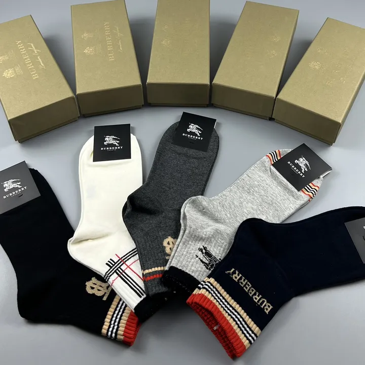 スーパーコピー バーバリー ス 靴下