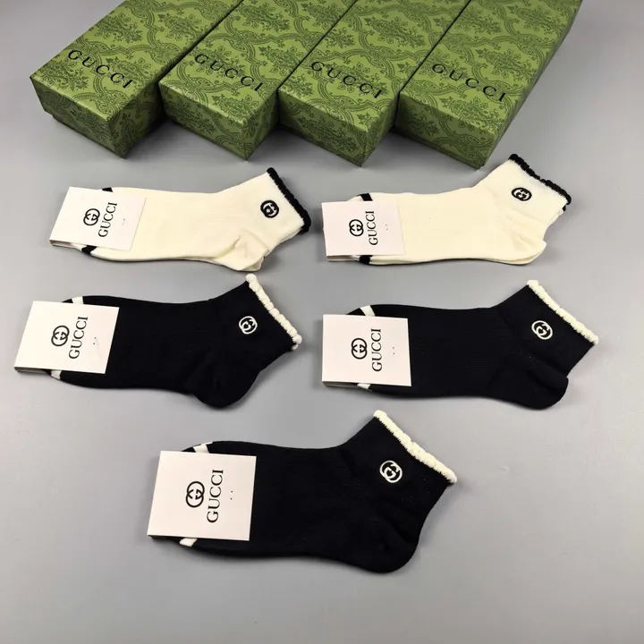スーパーコピー グッチ 靴下