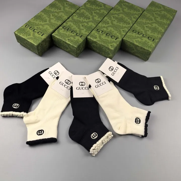 スーパーコピー グッチ 靴下