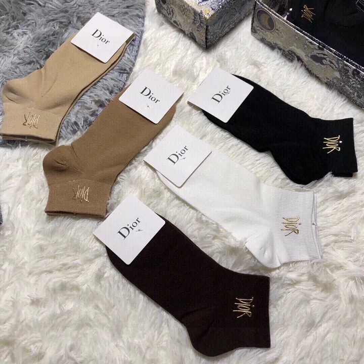 スーパーコピー ディオール 靴下
