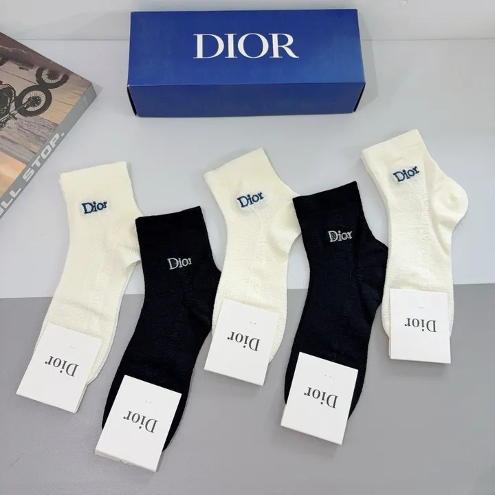 スーパーコピー ディオール 靴下
