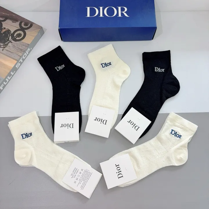 スーパーコピー ディオール 靴下