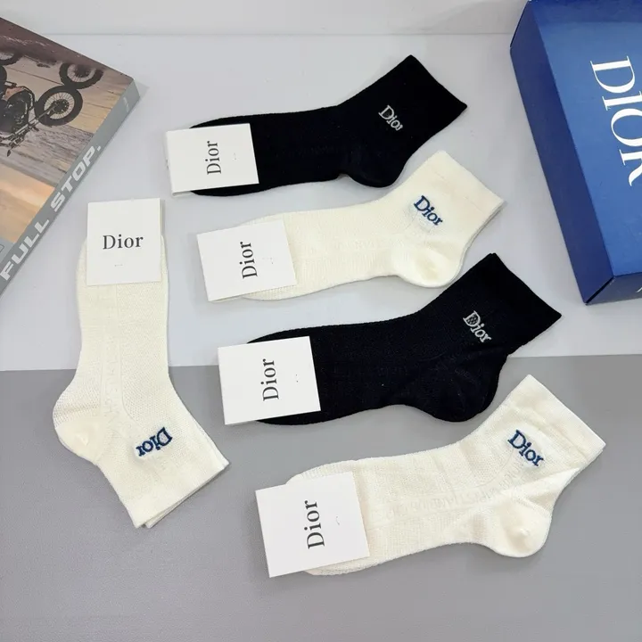 スーパーコピー ディオール 靴下