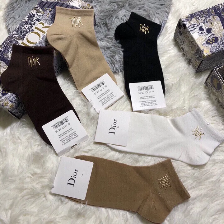 スーパーコピー ディオール 靴下