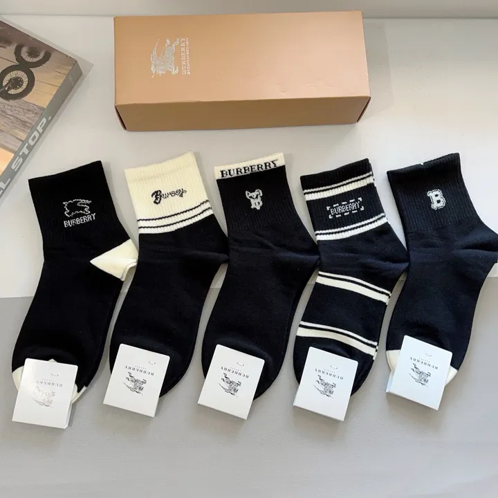 スーパーコピー バーバリー ス 靴下